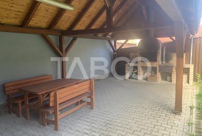 Casa si spatiu comercial de vanzare 148 mpu in comuna Poplaca Sibiu - 12