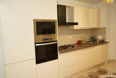 Persoana fizica vand apartament pe bulevardul 21 decembrie - 2