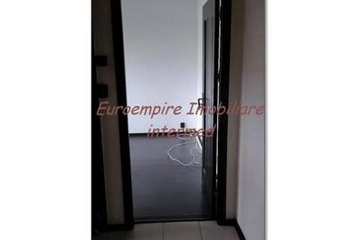 Apartament cu 2 camere semidecomandat în Km 4 - 4