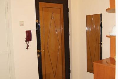 Apartament cu 3 camere semidecomandat, mobilat în Victoriei - 5