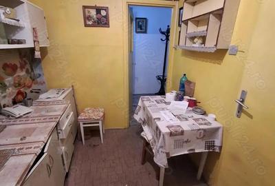 Vand ap.2cam.conf.1 semidecomandat bloc de 4etaje - 5