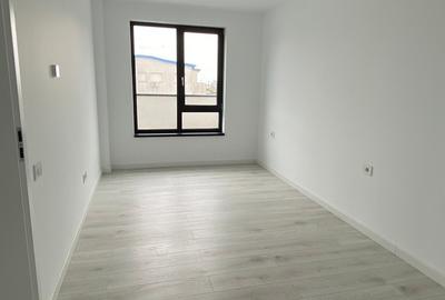 Apartament cu 3 camere în Torontalului