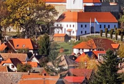 Apartament cu 3 camere semidecomandat în Central - 6