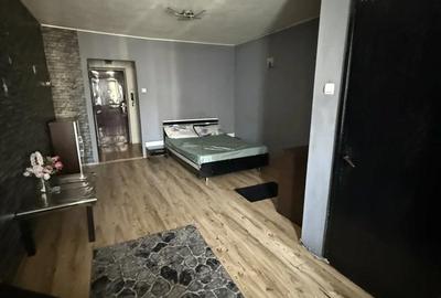 Garsonieră decomandată în Titan - 1