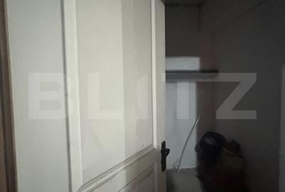 Apartament de vanzare, semidecomandat, cu 2 camere, 50 mp | Piata 1 mai - 11