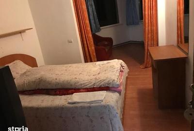Casă cu 4 camere cu Teren 250 Mp în Central - 2