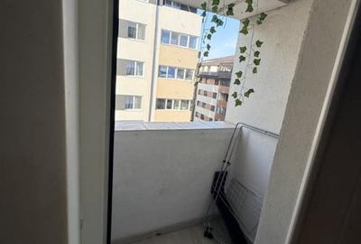 Inchirierz Garsoniera  Militari Residence strada Tineretului - 11