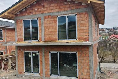 Casă cu 7 camere cu Teren 550 Mp în Chinteni - 2