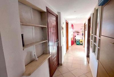 Casa de locuit posibilitate spatiu comercial Casa de locuit posibilitate spatiu comercial - 5