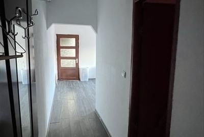 Apartament cu 3 camere semidecomandat în Central - 2