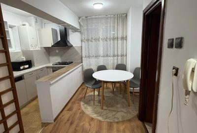 Apartament cu 3 camere decomandat în P-ța Unirii - 7