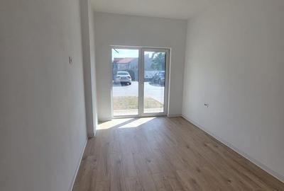 Apartament cu 3 camere semidecomandat în Nufărul - 4