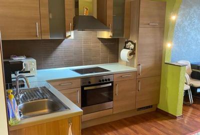 Apartament 3 camere, zona UTA ARED R6 - 10