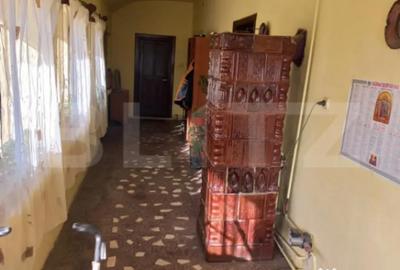 Casă cu 4 camere cu Teren 2500 Mp în Central - 10