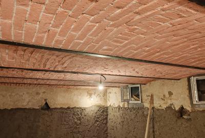 Casă individuală cu 8 camere cu Teren 500 Mp în Central - 30