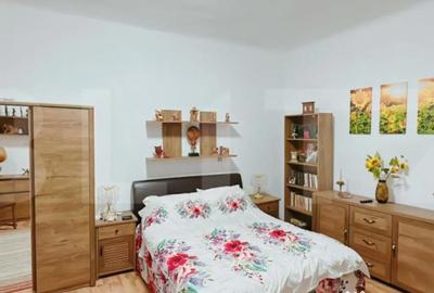 Casă cu 3 camere cu Teren 2000 Mp în Moreni - 1