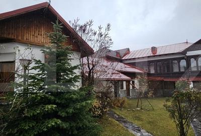 Casă cu 5 camere cu Teren 400 Mp în Central - 2