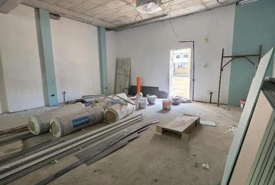 Spațiu comercial, de 160 mp, în Central - 3