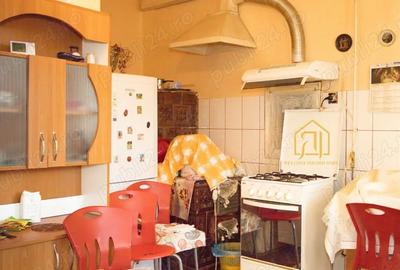 Casa de vanzare in centru Husi - 8