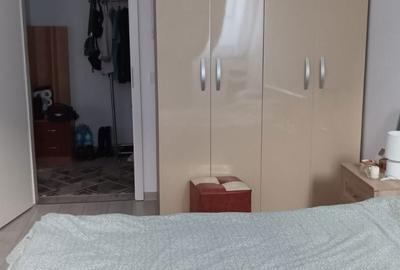 Apartament cu 2 camere decomandat în Tractorul - 5