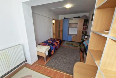 Apartament cu 4 camere decomandat în Central - 8