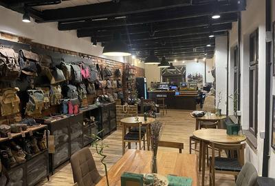 Spațiu comercial, de 100 mp, în Central - 5