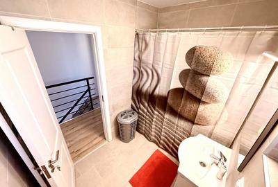 Casă cu 3 camere cu Teren 150 Mp în Central - 1