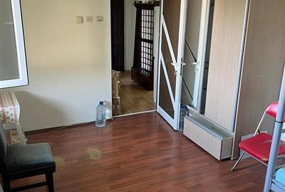 Apartament cu 3 camere decomandat în Podu Roș - 4
