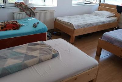 Casă cu Teren 1000 Mp în Central - 1