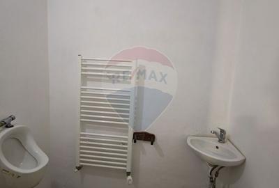 Spațiu comercial, de 180 mp, în Central - 8