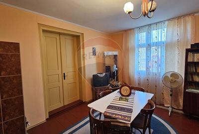 Casă cu 3 camere cu Teren 900 Mp în Cacica - 60