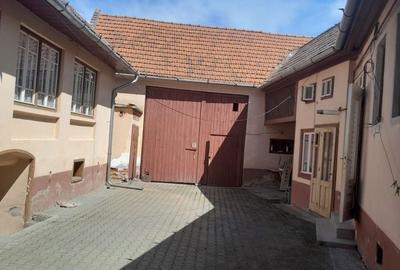 Casă cu 4 camere în Săsciori - 2