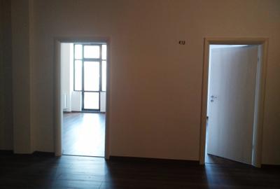 Birou, de 100 mp, în Central - 19