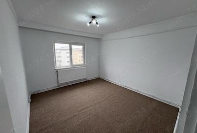 Apartament cu 2 camere decomandat în 9 Mai - 1