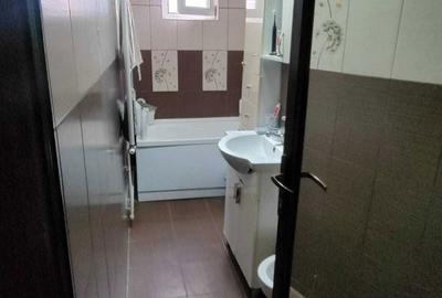Apartament cu 3 camere semidecomandat în Central - 3