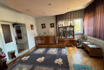 Casă cu 6 camere cu Teren 1200 Mp în Șoimuș - 13