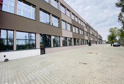 Spațiu comercial, de 1,250 mp, în Baza 3 - 11