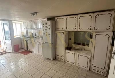 Casă individuală cu 4 camere cu Canalizare în Central - 14