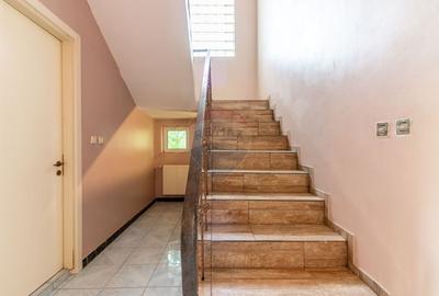 Vila de vanzare Snagov | Piscina, Livada, 8 camere | 3077 mp teren - 9