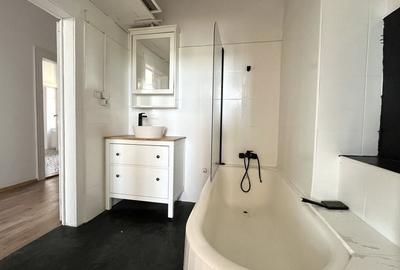 Un apartament spațios cu  2 camere, in , zona Centrala - Take Ionescu - 13