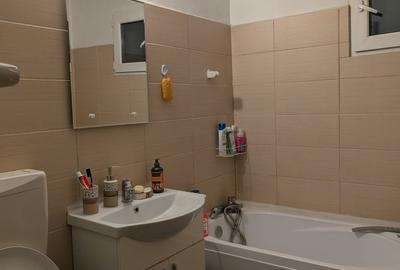 Apartament cu 3 camere decomandat în Rahova - 3