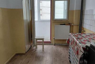 Apartament 2 camere Port, etaj 1/4 3 balcoane, ce... - 1