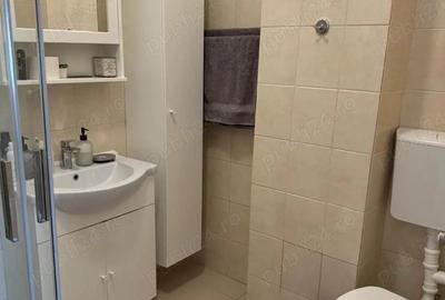 Apartament cu 4 camere decomandat în Central - 2