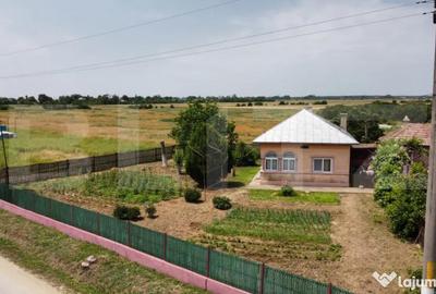 Casă cu 5 camere cu Teren 1400 Mp în Central - 18