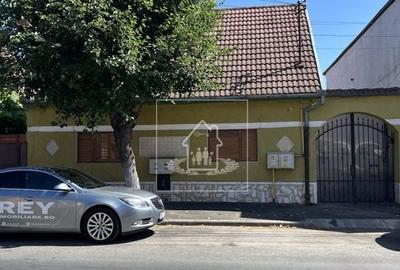 Casa singur in curte cartier Lazaret / Sibiu cu teren de 835 mp