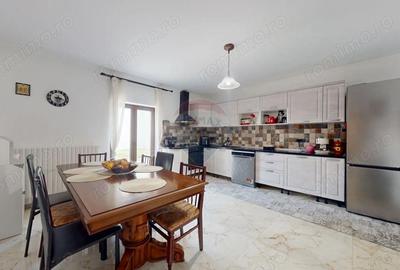 Casă cu 8 camere cu Canalizare în Bod - 18