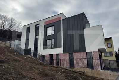 Apartament 4 camere, in Bloc tip Vila cartier Gruia