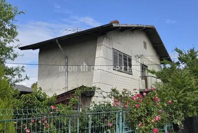 Casă individuală cu 3 camere în Mihai Bravu