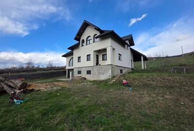 Casă cu 4 camere în Fălticeni - 3