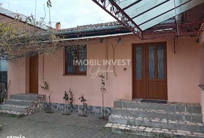 Casă cu 3 camere în Cetate